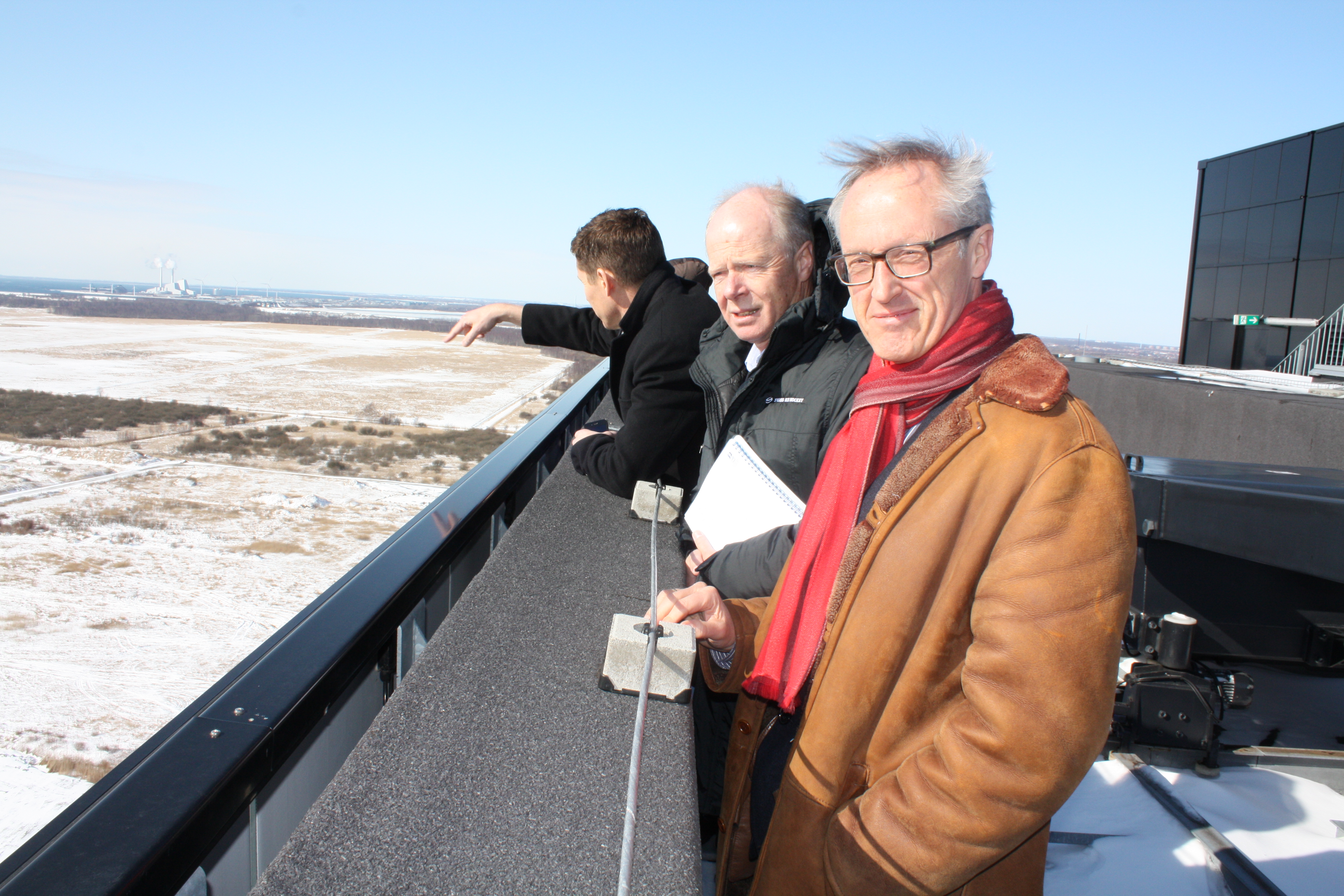 Enver Hansen kigger ud over den grund, der stod klar til at "tage imod" Royal Arena. Foto: Peter Fredberg