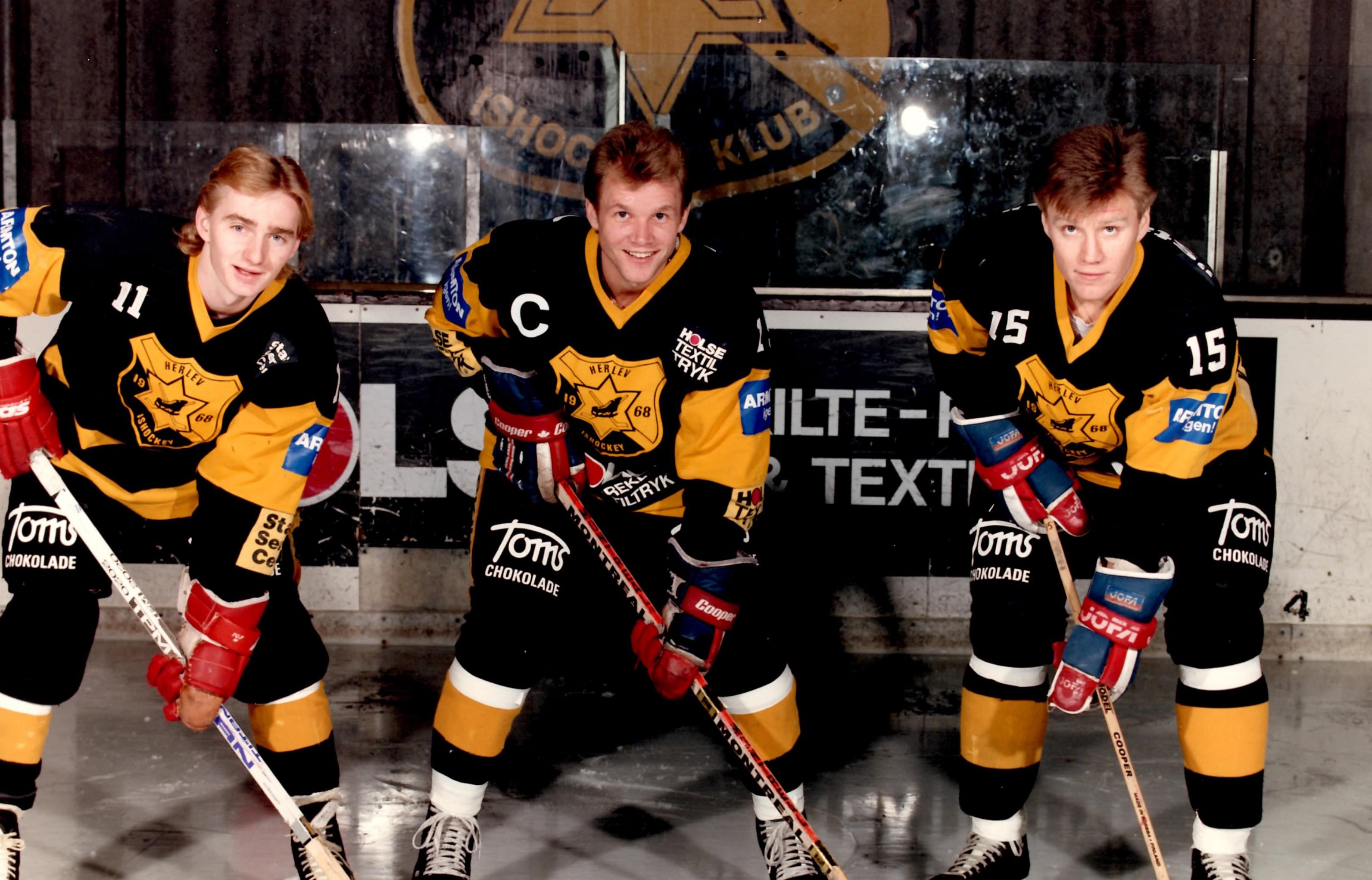 Stærk Herlev-kæde i slutningen af 80’erne. Jan Larsen (midten) sammen med Christian Jørgensen (nr. 11) og finnen Kari Numminen (15).