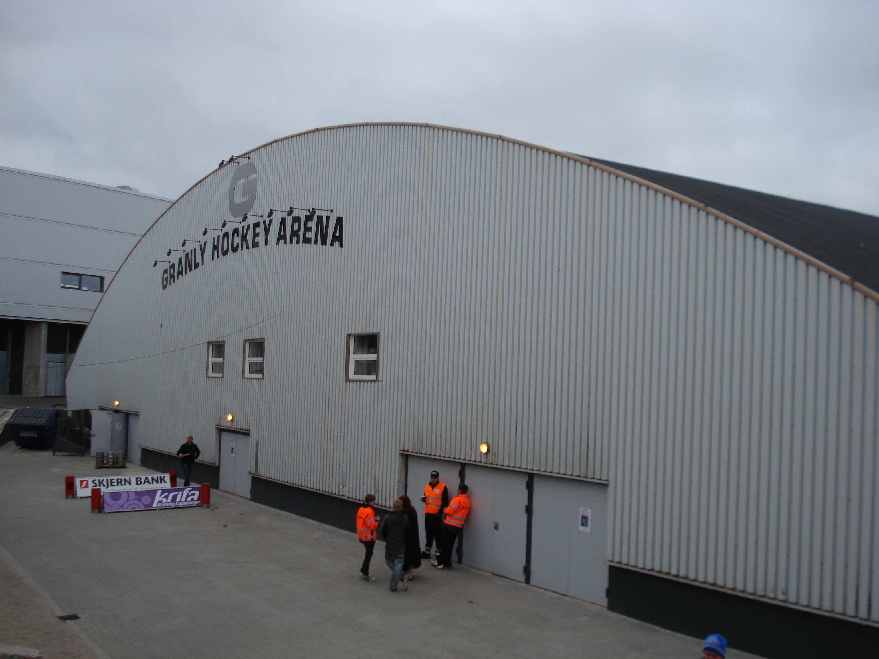 Den gamle skøjtehal i Esbjerg var centrum for en stor skandale under C-VM for juniorer tilbage i 1994