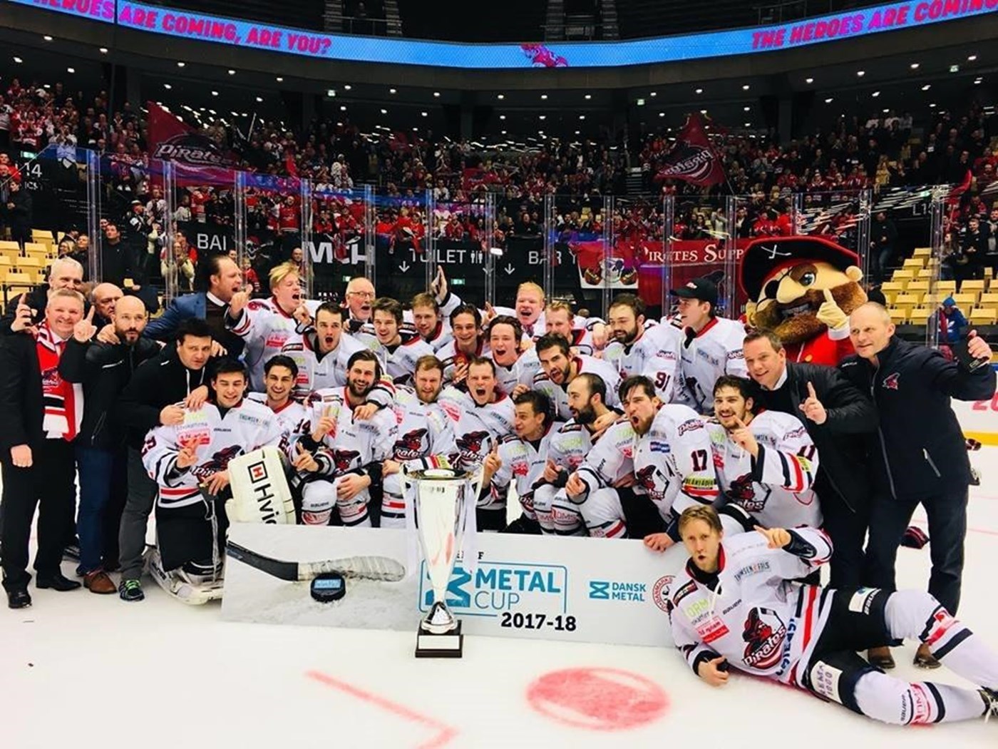 De første Metal Final4-vindere: Aalborg tog pokalen i 2018 i Jyske Bank Boxen